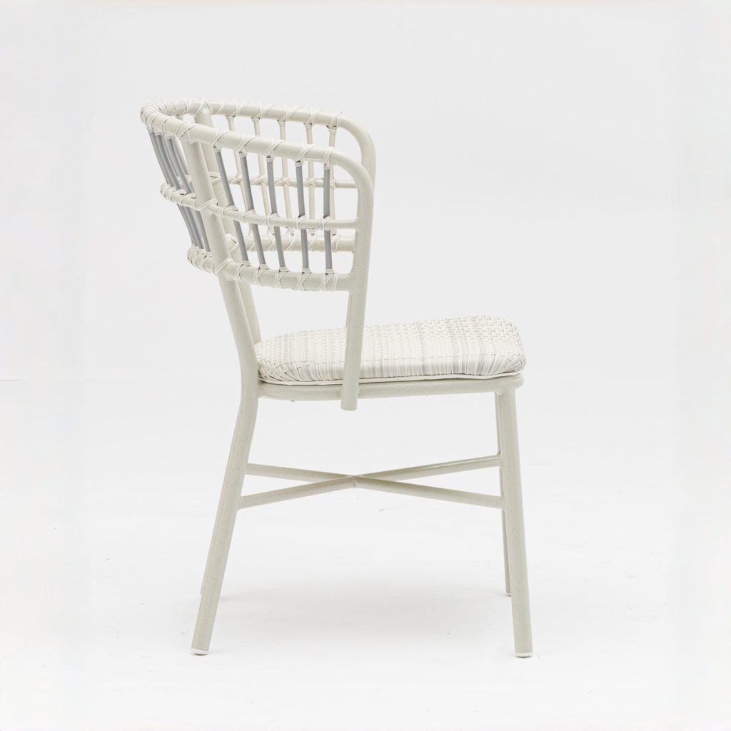 Aluminum-frame dining set – no rust, perfect for coastal areas (stands up to salt air!).YT316&S234T