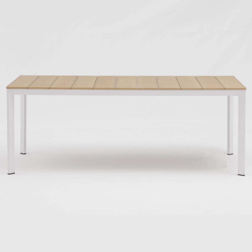 Aluminum-frame dining set – no rust, perfect for coastal areas (stands up to salt air!).TC088B&YB233