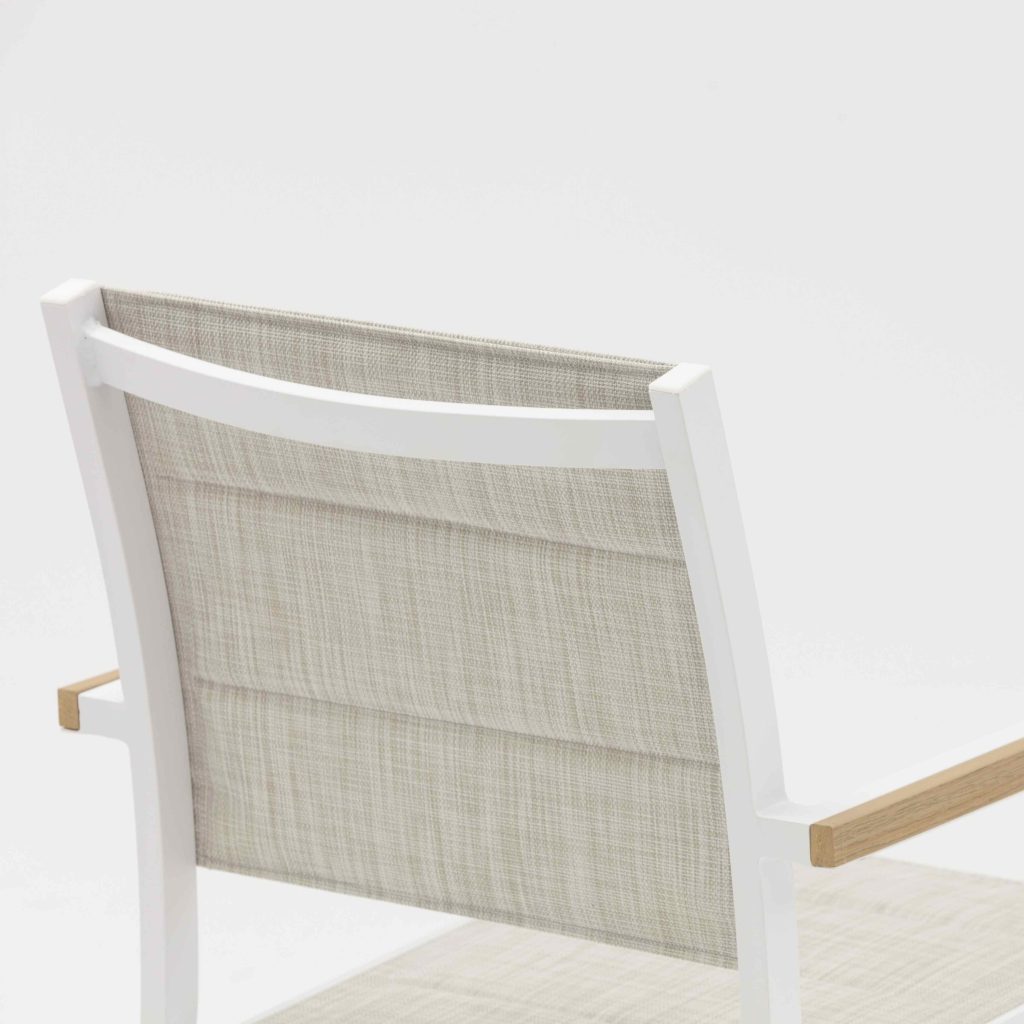 Aluminum-frame dining set – no rust, perfect for coastal areas (stands up to salt air!).TC095&YB232